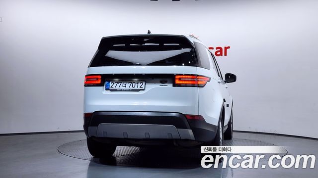 Land Rover Discovery 2018 — photo 4