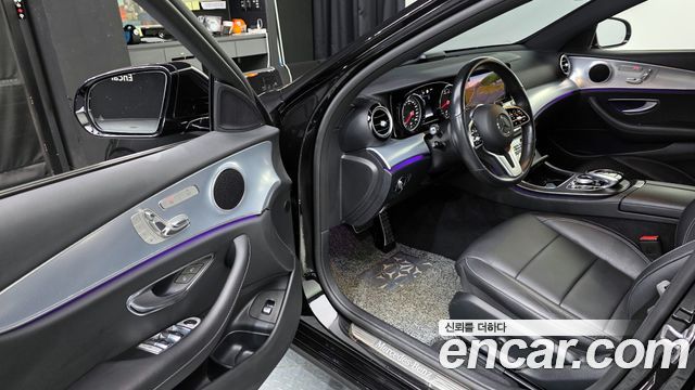 Mercedes-Benz E-Class 2020 — photo 10