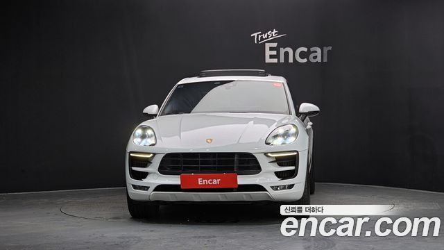 Porsche Macan 2018 — photo 3