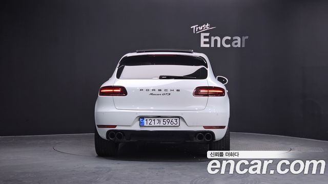 Porsche Macan 2018 — photo 4