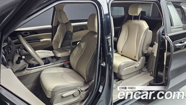 Kia Canival 2021 — photo 10