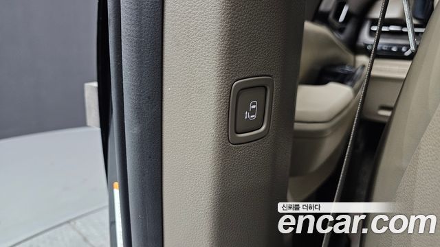 Kia Canival 2021 — photo 17
