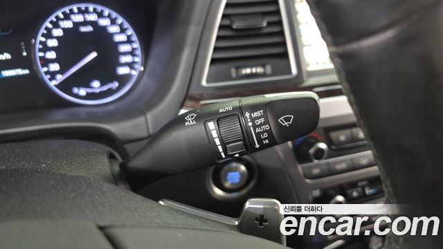 Hyundai Genesis 2015 — photo 17