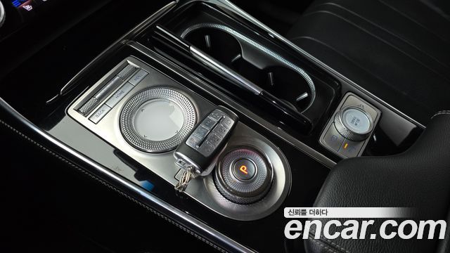 Genesis GV80 2020 — photo 9