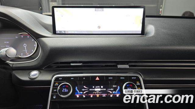 Genesis GV80 2020 — photo 16