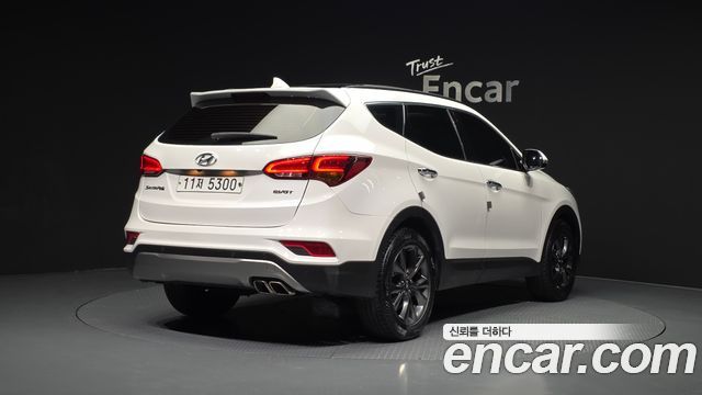 Hyundai Santafe 2016 — photo 2