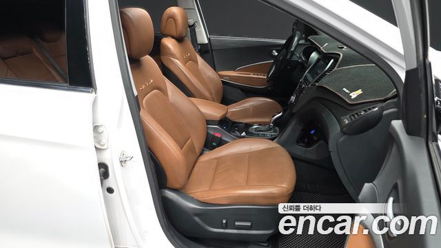 Hyundai Santafe 2016 — photo 11