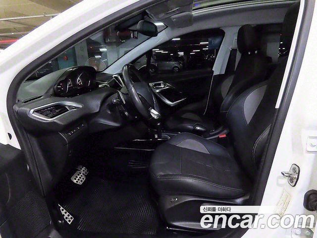 Peugeot 2008 2015 — photo 6