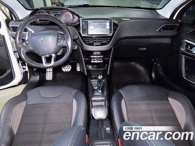 Peugeot 2008 2015 — photo 10
