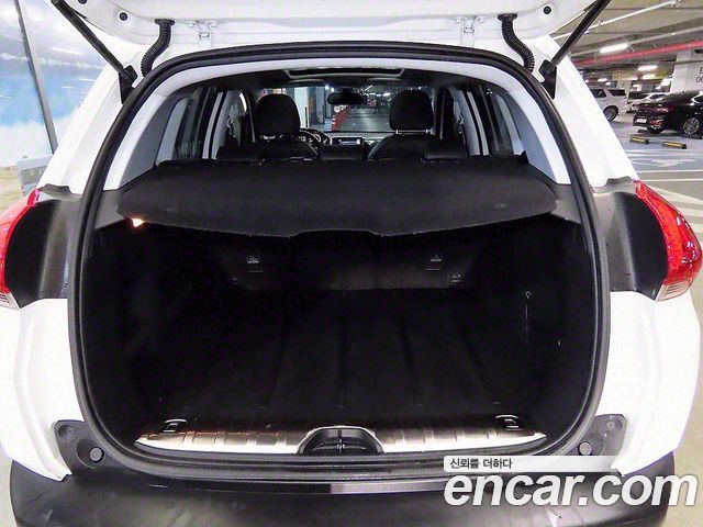 Peugeot 2008 2015 — photo 17