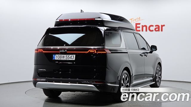 Kia Canival 2023 — photo 2