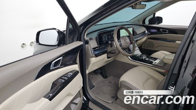 Kia Canival 2023 — photo 10