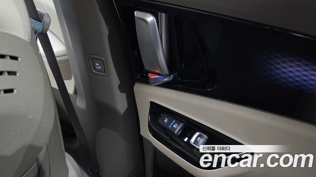 Kia Canival 2023 — photo 19