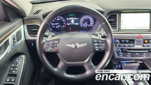 Genesis G80 2018 — photo 13