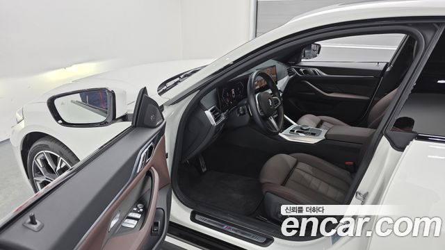 BMW 4-Series 2024 — photo 11