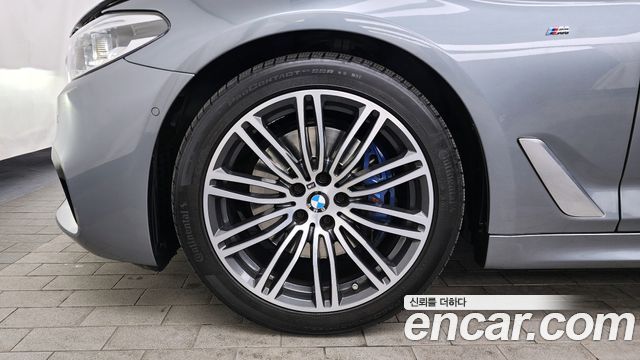 BMW 5-Series 2019 — photo 5
