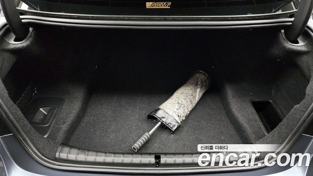 BMW 5-Series 2019 — photo 20