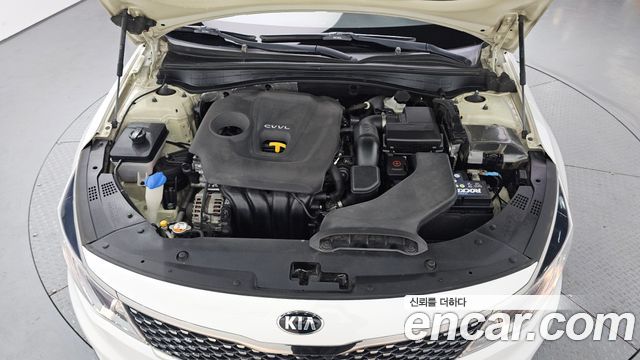 Kia K5 2017 — photo 6