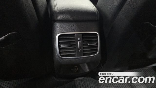 Kia K5 2017 — photo 20