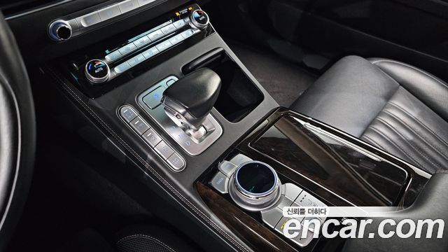 Genesis G90 2019 — photo 9