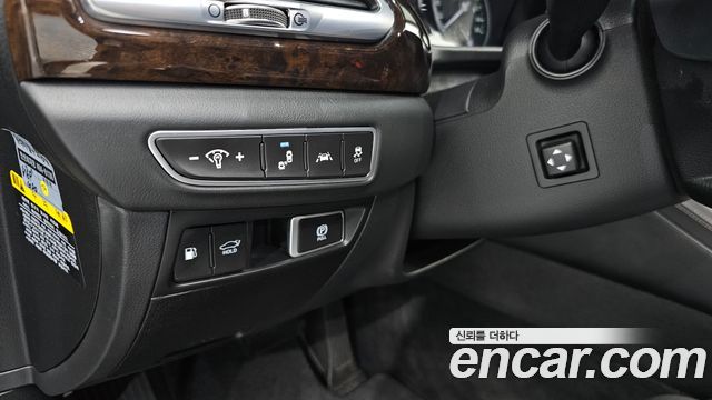 Genesis G90 2019 — photo 13