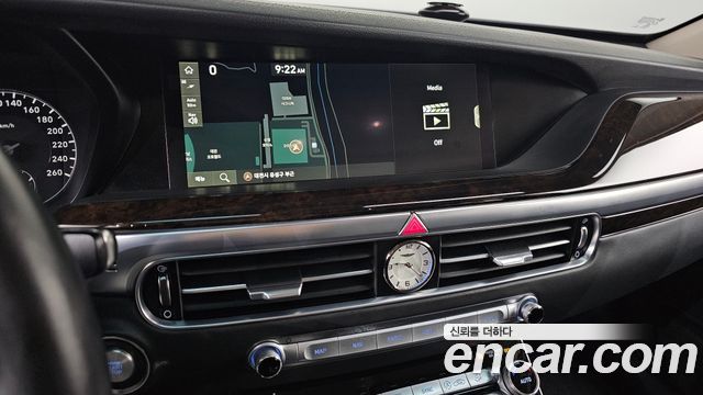 Genesis G90 2019 — photo 16