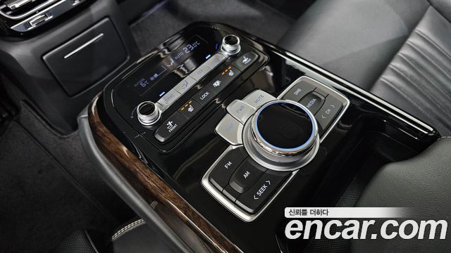 Genesis G90 2019 — photo 19