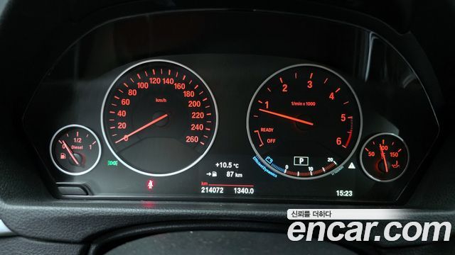 BMW 3-Series 2018 — photo 8