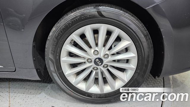 Kia K7 2018 — photo 5