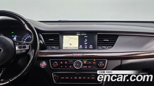 Kia K7 2018 — photo 16
