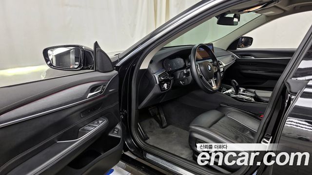 BMW Gran Turismo 2021 — photo 10