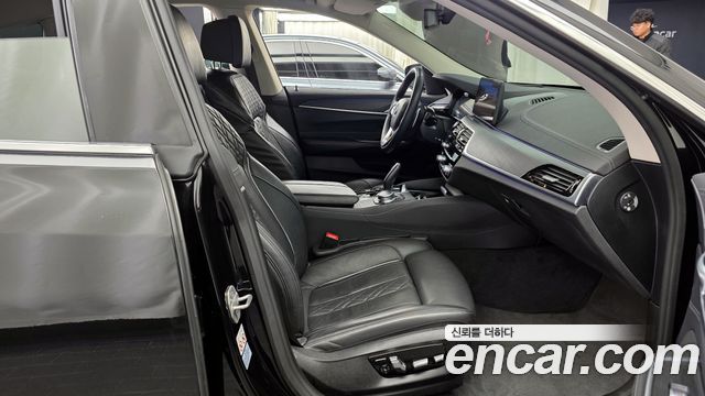 BMW Gran Turismo 2021 — photo 11