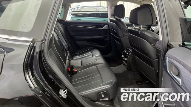 BMW Gran Turismo 2021 — photo 12
