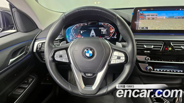 BMW Gran Turismo 2021 — photo 13