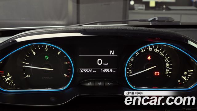 Peugeot 2008 2016 — photo 8