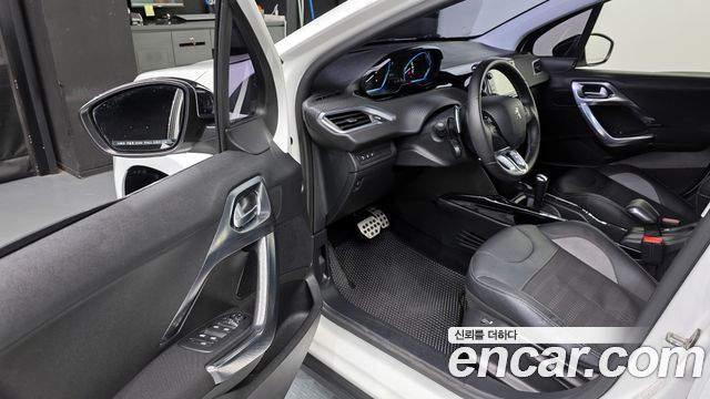 Peugeot 2008 2016 — photo 10