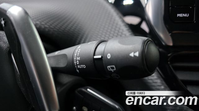 Peugeot 2008 2016 — photo 11