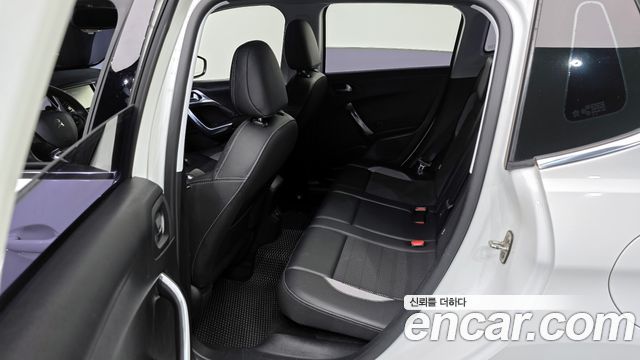 Peugeot 2008 2016 — photo 20