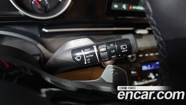 Kia Canival 2023 — photo 16