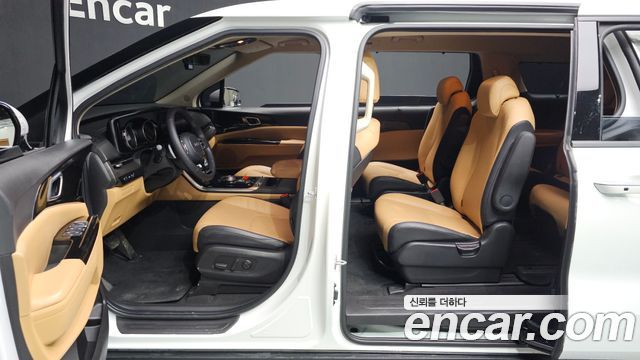Kia Canival 2023 — photo 18