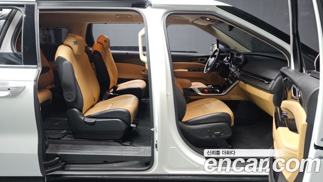 Kia Canival 2023 — photo 19