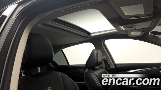 Infiniti Q50 2016 — photo 16