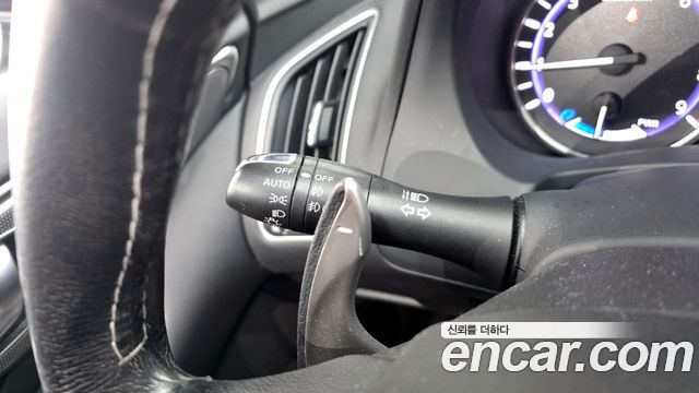 Infiniti Q50 2016 — photo 19