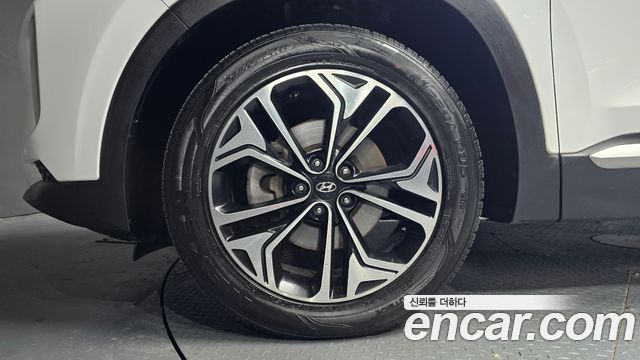 Hyundai Santafe 2019 — photo 5