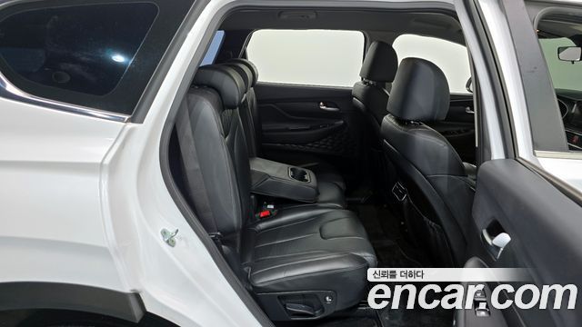 Hyundai Santafe 2022 — photo 12