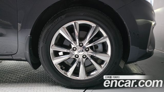 Kia Canival 2019 — photo 5