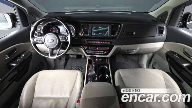 Kia Canival 2019 — photo 7