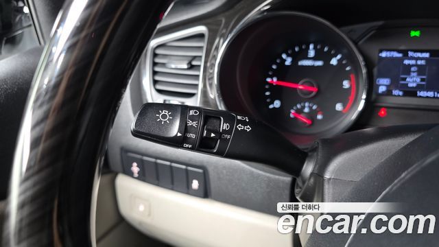 Kia Canival 2019 — photo 18