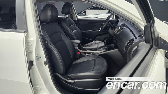 Kia Sportage 2012 — photo 10