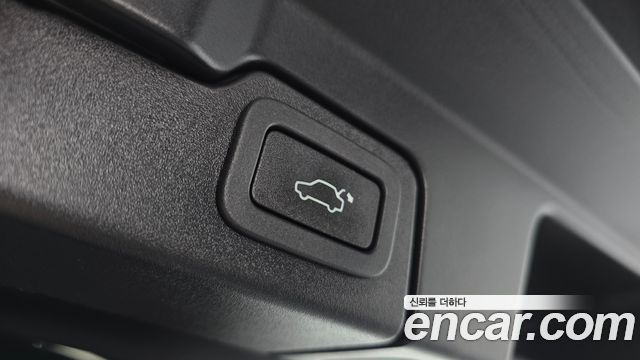 Land Rover Range Rover Evoque 2018 — photo 20